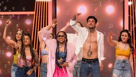 Rebecca, look de „litoral anii 2000” la Bravo, ai stil 2023! Cum s-a descurcat în prima ei gală: „Mă duci cu gândul la Beyonce”
